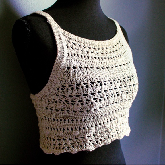 PrettyLightThing Crochet Crop Blouse - Picture 2 of 9